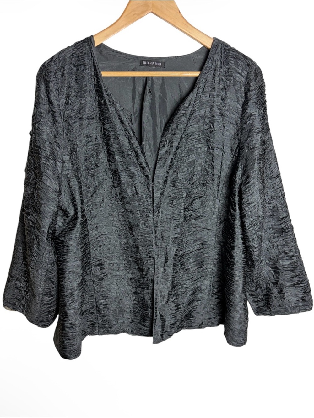 Eileen Fisher gray pleated silk collarless jacket  hook front split v neck